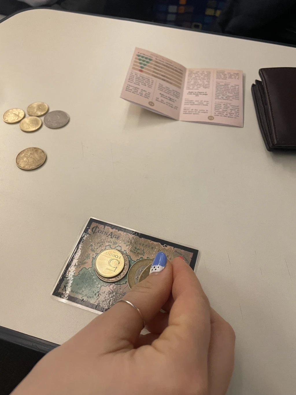 Coin Age spielen im Zug – der ultimative Portabilitätstest