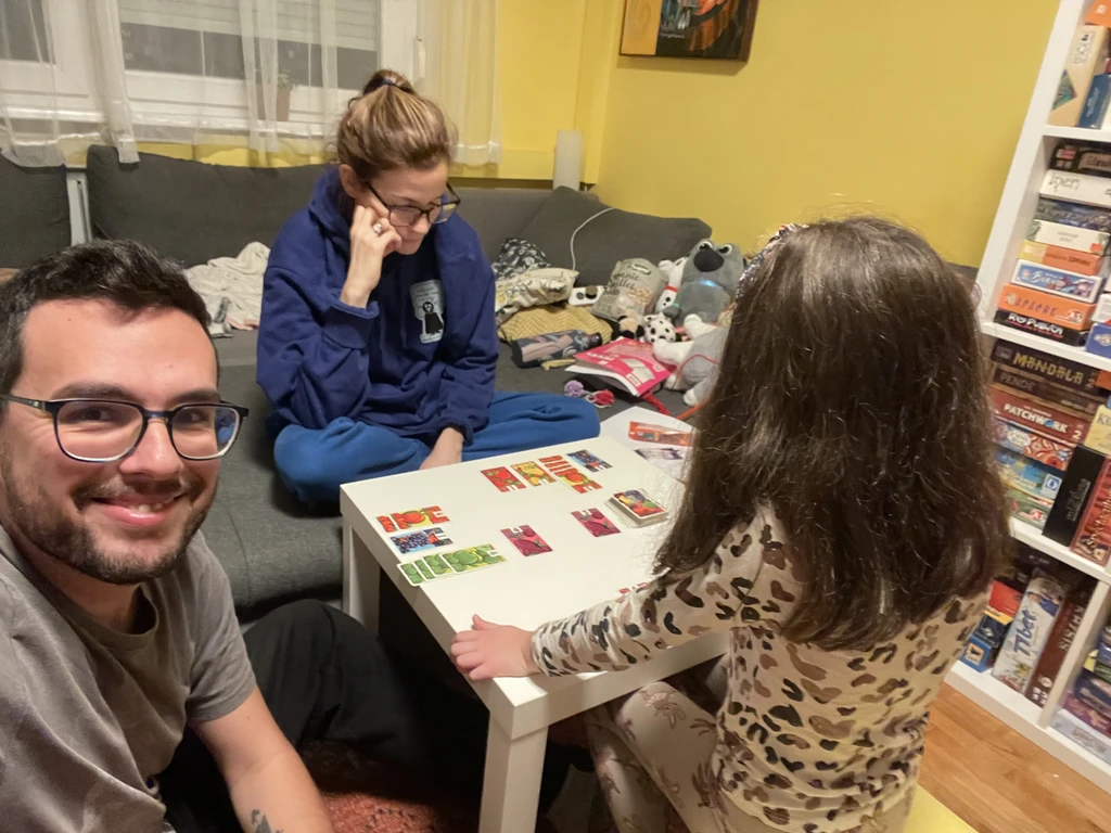 Máté playing Fruit Mix with his family
